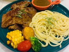 -丽莎沙拉轻食餐厅(国贸店)