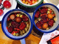 -沪小二炭火蛙锅(淮海中路美食不夜城店)