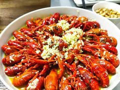 金牌蒜香龙虾-龙巢盱眙龙虾·鸡煲·烧烤宵夜(坪洲店)