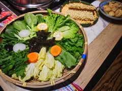 -尚尚仙·酸汤猪手·猪肚鸡火锅(华联万柳购物中心店)