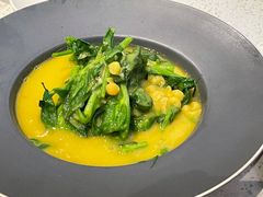 豌豆黄浸豌豆尖-半山腰·云南菜(侨福芳草地店)