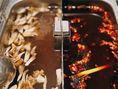 清油菌汤鸳鸯锅-海底捞火锅(高新万达广场店)