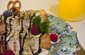 Ice Cream Waterfall Toast