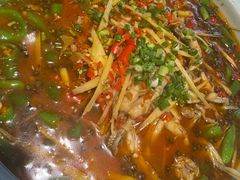 -兔行天下-鸿鹤鲜锅兔(中海国际店)