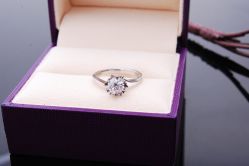 DSC_9356-威德钻石-克拉钻大本营(南京东路店)