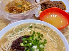 -许西美食一条街