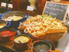 -松山湖凯悦酒店·Café自助餐厅·周末火舞秀表演