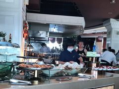 自助取餐区-荣誉国际酒店-云顶旋转餐厅