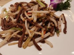 菊花芯炒牛柳-锦粤宫·精致粤菜(深圳北站店)