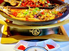 -鸣记脆皮烤鱼·海鲜烤鱼(三八广场店)