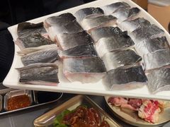 -围炉肉舍丹东海鲜烤肉·烤活鳗(步行街店)