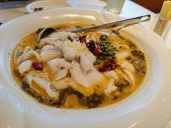 老坛酸菜鱼-香港深井掂檔烧鹅茶餐厅(海韵城店)