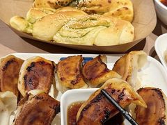 -韩海丽特色美食(秀州路店)