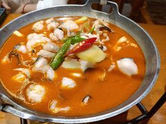 -老滇山寨•云南特色菜•地方菜•民族风情歌舞表演(金碧店)