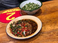 -拈签一笑黄牛肉辣卤串串
