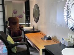 -喜鹊愉家酒店(郑州曼哈顿博览中心地铁站店)