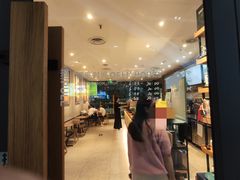 -星巴克(青岛火车北站候车大厅店)