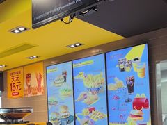 -麦当劳(轻轨曹杨路店)
