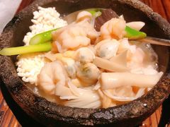 双响锅巴-穹六人间 people 6(岳阳路店)