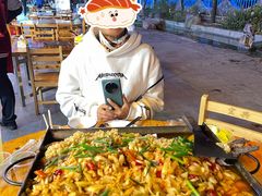 -宏兴烤鱼山庄(宣恩总店)