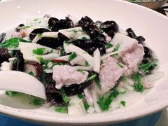 -侬佳蒸菜馆(听潮店)