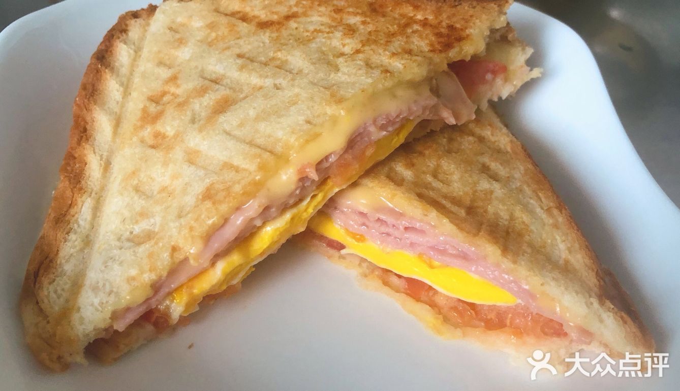 简单美味的早餐[调皮]