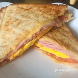 简单美味的早餐[调皮]