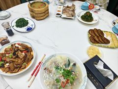 -三江源美食城