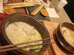 -良米山·云南野生菌过桥米线(上海首店)