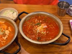 金枪鱼辣白菜汤-金北顺大锅家(신사본점)