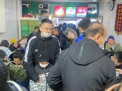 等位区-清真白建强牛肉面(金雁花园店)