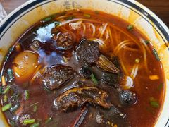 招牌牛肉面-向东街老玖面馆总店