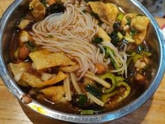 -柳州肥姨妈大骨螺蛳粉(沙河店)