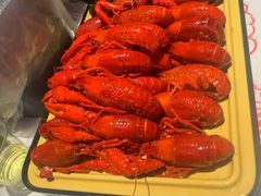 -肥肥虾庄·金牌油焖大虾(汉街SKP店)