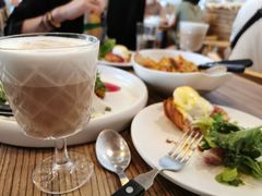 -Common Table · Brunch & Coffee