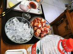 -毛辣果·贵州红酸汤牛肉火锅(西单店)