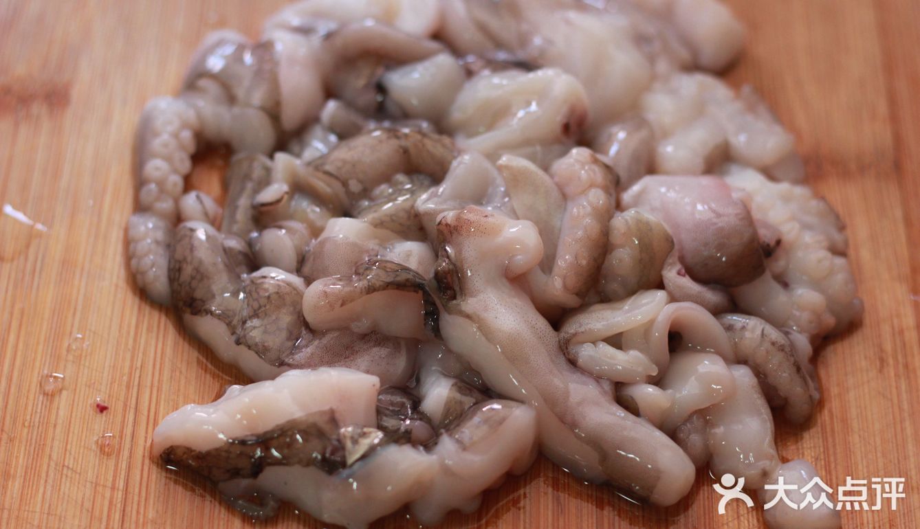 高级！在家里也能做的墨鱼汁意大利面