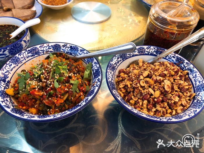 回辉登偰氏面片(东莲花美食街店)熟花生碎图片