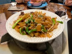 干炒牛河-金龙·打边炉(南京西路店)