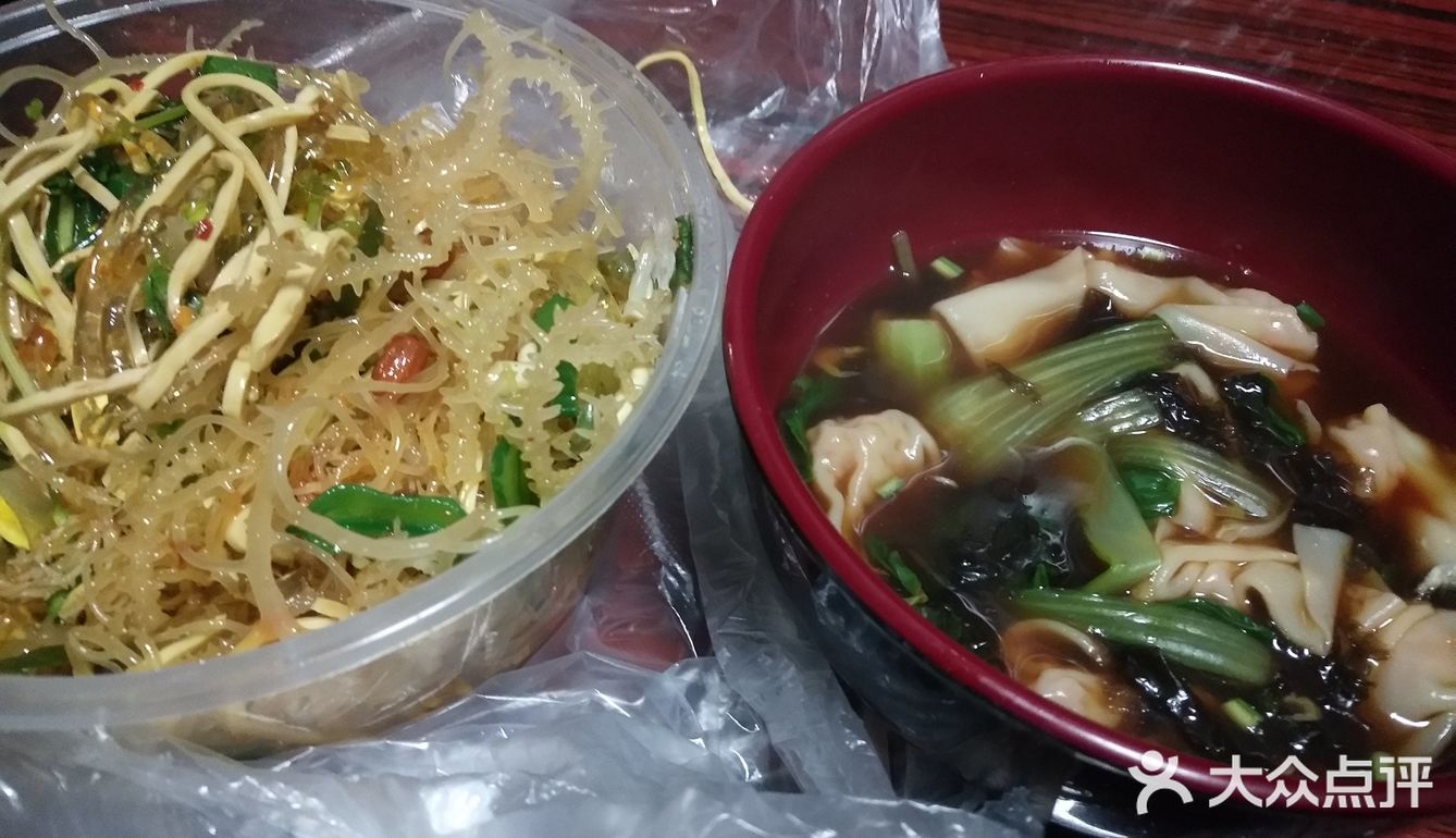 馅包的馄饨，味道还是不错的，猪肉