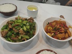 -独一佳老胡湘菜馆(矿山路店)