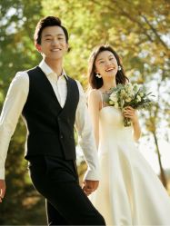 -易摄影婚纱摄影工作室