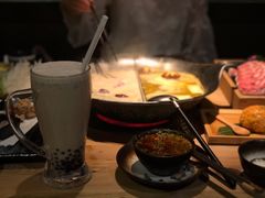 -湊湊火锅·茶憩(杭州湖滨银泰in77店)