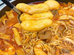-三清洞摩西韩式年糕火锅(威高广场店)