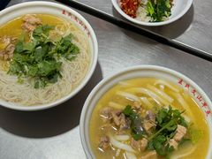 -文山荷鲜居(翠湖店)