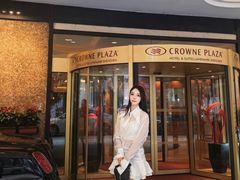 -深圳富苑皇冠假日套房酒店