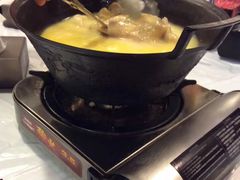 -鲜入围煮花胶鸡海鲜火锅