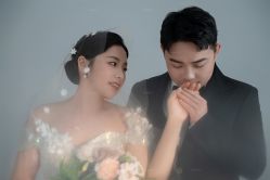 -雪中彩影婚纱摄影·微光艺术中心