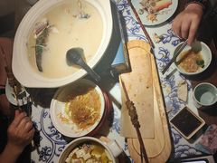 -卢大鲜鱼头捞饭(美利广场店)