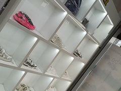 -翰皇直营洗衣洗鞋(望京鹿港店)